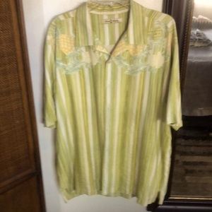 i’m selling this amazing Tommy Bahama shirt in like new condition